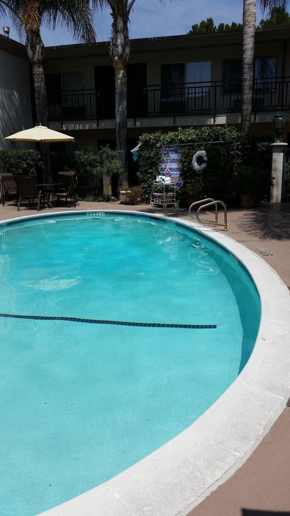 Hotel Tarzana